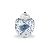 A pair of Chinese blue and white jars and covers, late Ming/early Qing Dynasty