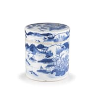 A near pair of Chinese blue and white cylindrical boxes and covers, Qing Dynasty