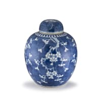 A Chinese blue and white jar and cover, Qing Dynasty, 19th century