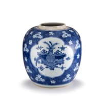 A Chinese blue and white jar, Qing Dynasty, Kangxi period (1662-1722)