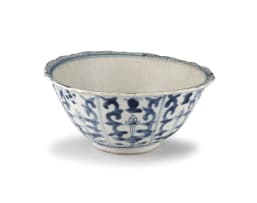 A Chinese blue and white 'Swatow' dish, Ming Dynasty, late 16th/early 17th century