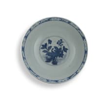 A Chinese blue and white bowl, Qing Dynasty, Kangxi period (1662-1722)