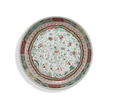 A Chinese 'famille verte' plate, Qing Dynasty, Kangxi period (1662-1722)