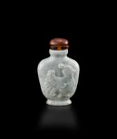 A Chinese carved agate snuff bottle, 20th century