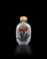 A Chinese inside-painted glass snuff bottle, Qing Dynasty, late 19th/early 20th century