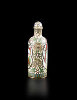 A Chinese cloisonné enamel snuff bottle, Qing Dynasty, late 19th/early 20th century