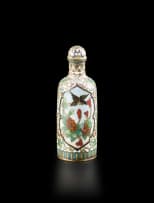 A Chinese cloisonné enamel snuff bottle, Qing Dynasty, late 19th/early 20th century