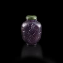 A Chinese amethyst snuff bottle, 20th century