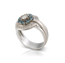 18k white gold blue diamond ring