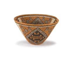 Unrecorded artist, Ngamiland district, Bayei/Hambukushu Peoples; A Botswanan coiled mokolwane palm leaf woven basket