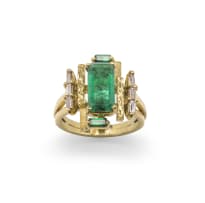 18k yellow gold emerald and diamond ring