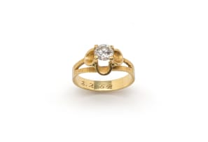 9k yellow gold diamond flower ring