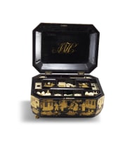 A Chinese Export lacquered and gilt wooden sewing box, late 19th/early 20th century