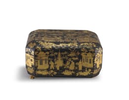 A Chinese Export lacquered and gilt wooden sewing box, late 19th/early 20th century