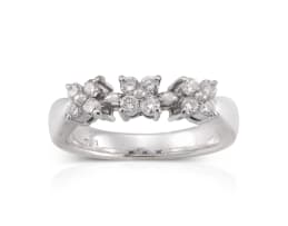 18k white gold floral diamond ring