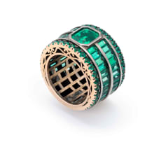 18k yellow gold emerald ring