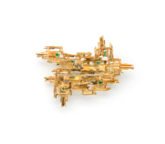 18k yellow gold emerald and diamond brooch