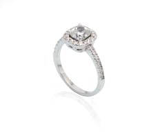 18k white gold diamond ring