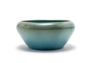 Linn Ware; Tapering bowl with inverted rim