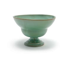 Linn Ware/Ceramic Studio; Lobed pedestal vase