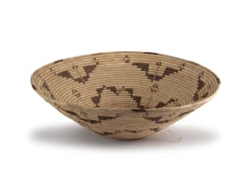 Unrecorded artist, Ndonga (Owambo) Peoples; Ndonga threshing basket, 1992