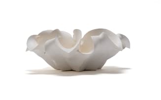 Astrid Dahl; Curling petal capsule vessel