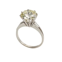 Diamond solitaire ring