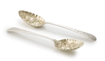A pair of Victorian berry spoons, William Hutton & Sons, London, 1898
