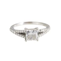 Diamond engagement ring