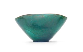Linn Ware/Ceramic Studio; Green vase with pinched rim