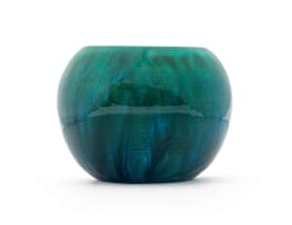 Linn Ware/Ceramic Studio; Round vase