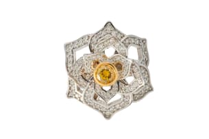 Yellow diamond flower ring