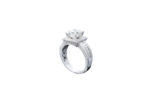 Princess-cut diamond ring