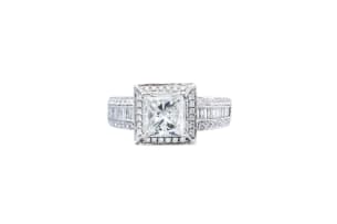 Princess-cut diamond ring