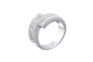 Crossover diamond ring
