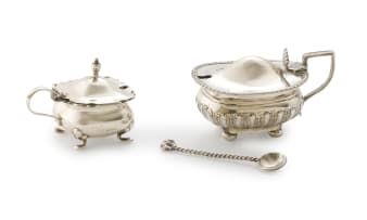A George V silver mustard pot, James Dixon & Sons, Sheffield, 1932