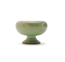 Linn Ware/Ceramic Studio; Bulbous bowl with tiered foot