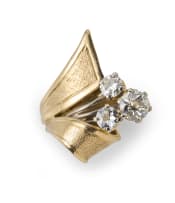 Diamond ribbon ring