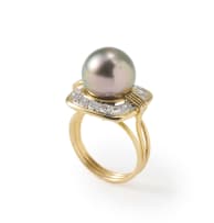 Tahitian pearl and diamond ring