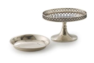 A George V silver pedestal dish, Charles Edwards, London, 1923
