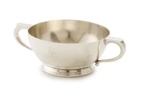 A George V silver porringer, Adie Brothers, Birmingham 1930