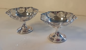 A pair of George VI silver pedestal dishes, H V Pithey & Co, Birmingham, 1938