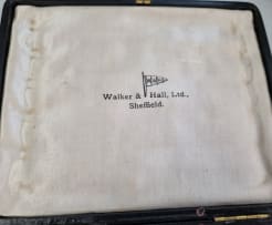 A set of six George V silver cake forks, Walker & Hall, Sheffield, 1924