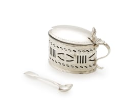 A George VI silver mustard pot, Robert Hennell II, London, 1825