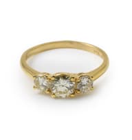 Diamond trilogy ring