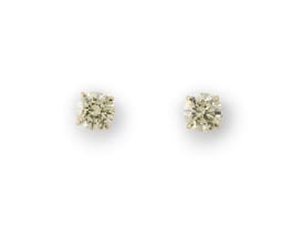 Diamond studs
