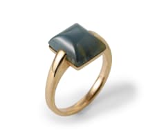 Cabochon aquamarine ring