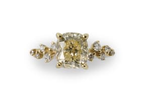 Cushion-cut diamond Ring