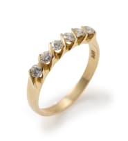 Twisted diamond stacking ring