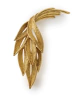 Leaf brooch